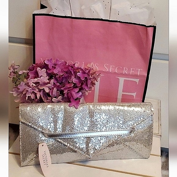 NWT Victoria's Secret Silver Bling Clutch Handbag Purse Bonus Accessories - Picture 3 of 16